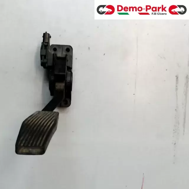 PEDALE ACCELERATORE  Opel ZAFIRA DTI 16V BOSCH 0 281 002 298        970 105889  90 581 208 AQ 0