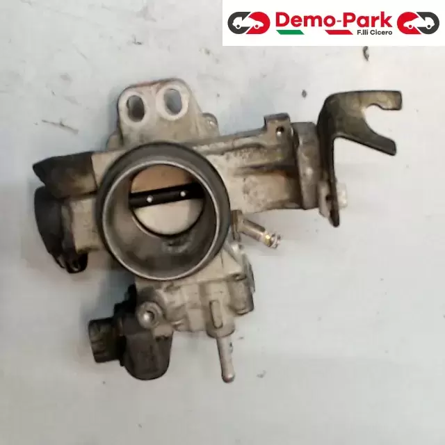 CORPO FARFALLATO Toyota YARIS  0