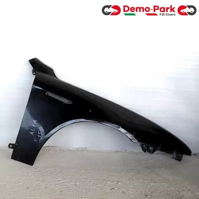 PARAFANGO DX Alfa Romeo 159  0