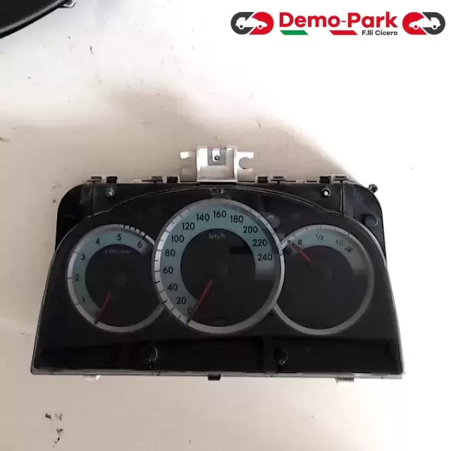 QUADRO STRUMENTI Toyota COROLLA VERSO  0