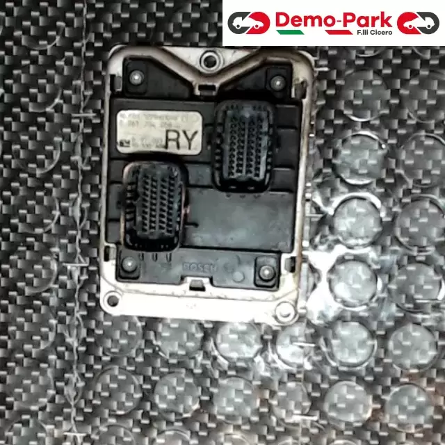 CENTRALINA MOTORE Opel CORSA C - 1.0 BOSCH 0 261 204 058  90532 609 0