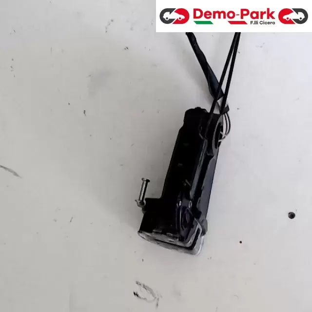 SERRATURA POST. DX Toyota YARIS  1