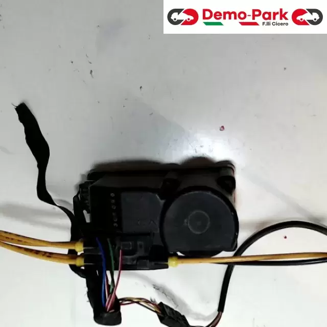 CHIUSURA CENTRALIZZATA - POMPA Mercedes-benz E 320  0