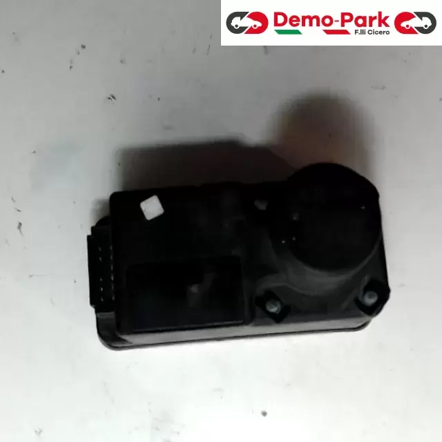 CHIUSURA CENTRALIZZATA - POMPA Volkswagen GOLF III  0