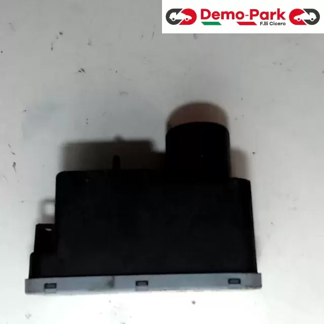 CHIUSURA CENTRALIZZATA - POMPA Volkswagen GOLF III  1