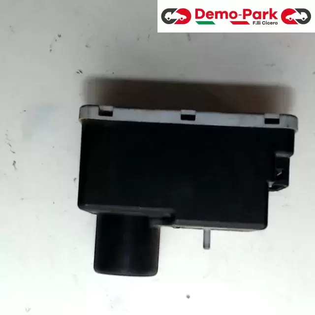 CHIUSURA CENTRALIZZATA - POMPA Volkswagen GOLF III  1