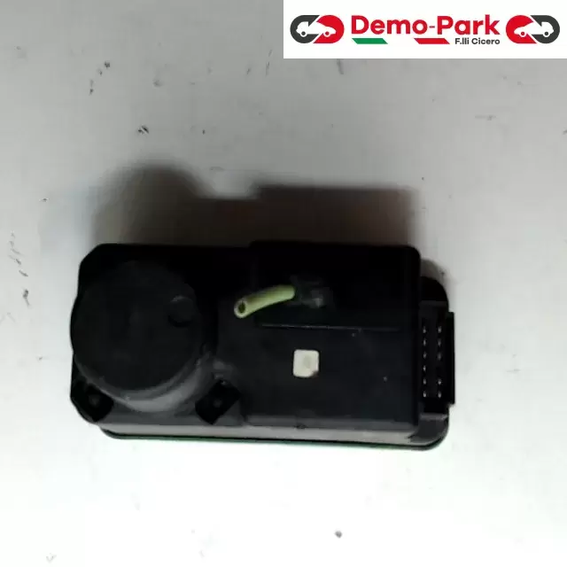 CHIUSURA CENTRALIZZATA - POMPA Volkswagen PASSAT  0