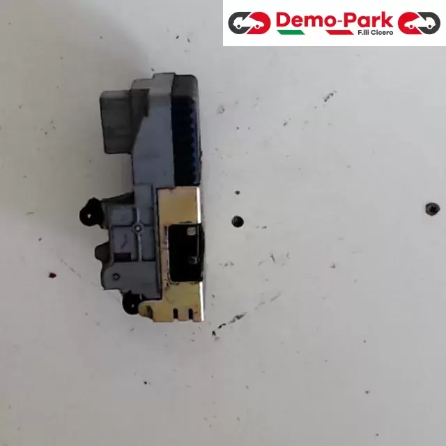 SERRATURA ANT. DX Peugeot 406  1