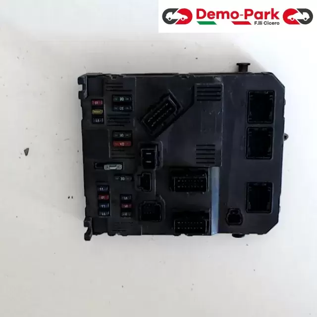 BODY COMPUTER Peugeot 206 - 1.4 SIEMENS S118085210 0