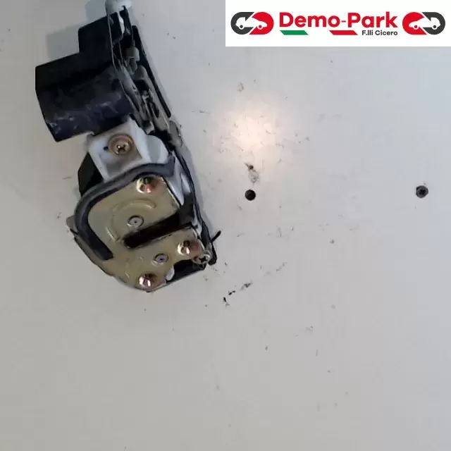 SERRATURA ANT. SX Mitsubishi COLT  1