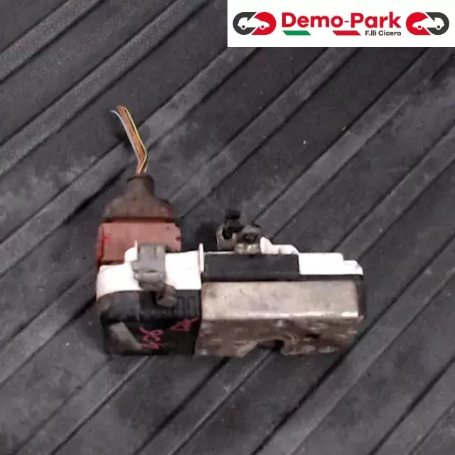 SERRATURA ANT. DX Peugeot 406  1