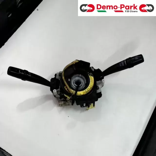 CAMBIO LUCE Toyota AVENSIS - 2.0 TD  0