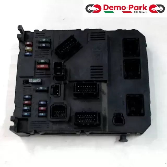 BODY COMPUTER Peugeot 306 - 2.0 HDI SIEMENS S118085210   9646777380 0