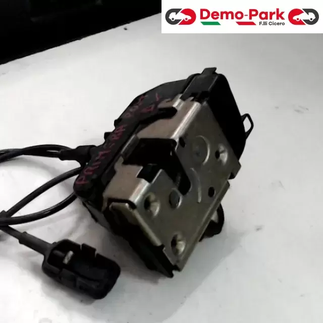 SERRATURA POST. DX Nissan PRIMERA  1