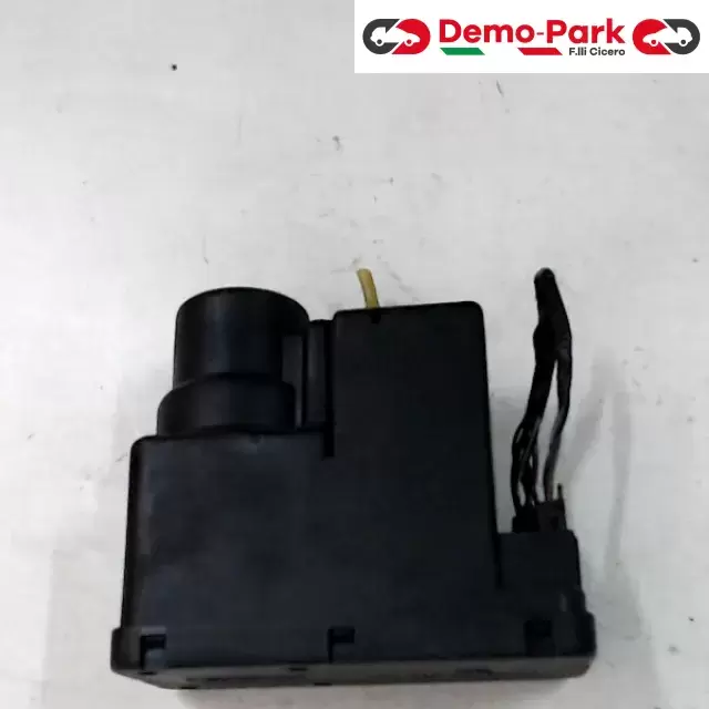 CHIUSURA CENTRALIZZATA - POMPA Mercedes-benz Classe C  0