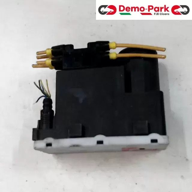 CHIUSURA CENTRALIZZATA - POMPA Mercedes-benz Classe B  0