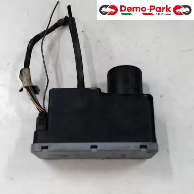 CHIUSURA CENTRALIZZATA - POMPA Volkswagen GOLF III  0