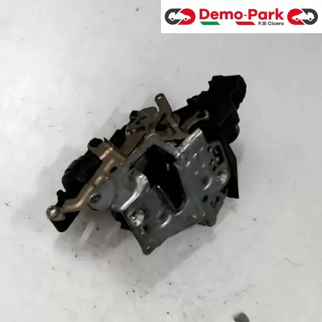 SERRATURA ANT. DX Mercedes-benz Classe C  0