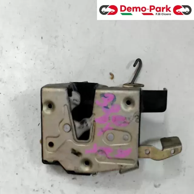 SERRATURA ANT. DX Bmw 320 - E30  0