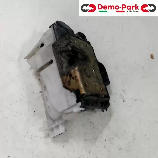 SERRATURA POST. SX Volkswagen GOLF III  0