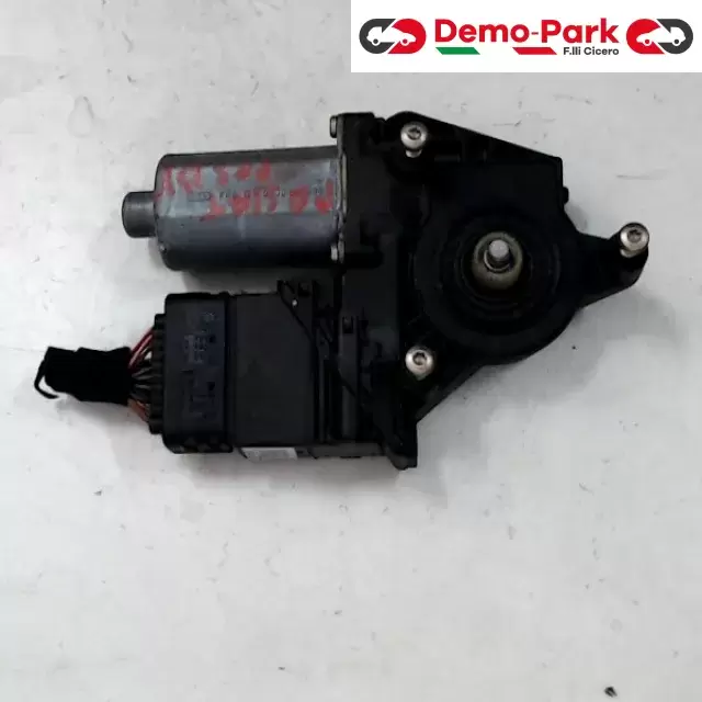 MOTORINO ALZAVETRO POST. DX Volkswagen PASSAT  0