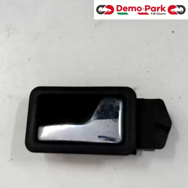 MANIGLIA INTERNA ANT. - DX Audi 80  0