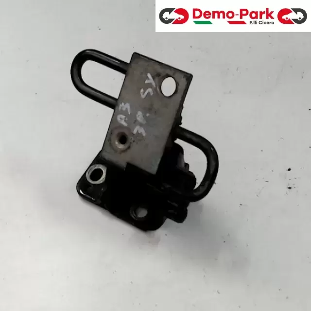 CERNIERA ANT. SX Audi A3  0