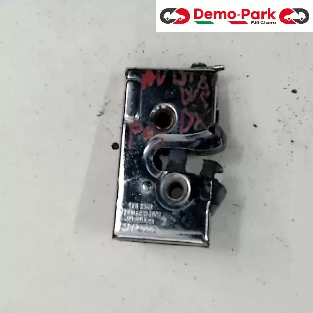 SERRATURA POST. DX Audi 80  0