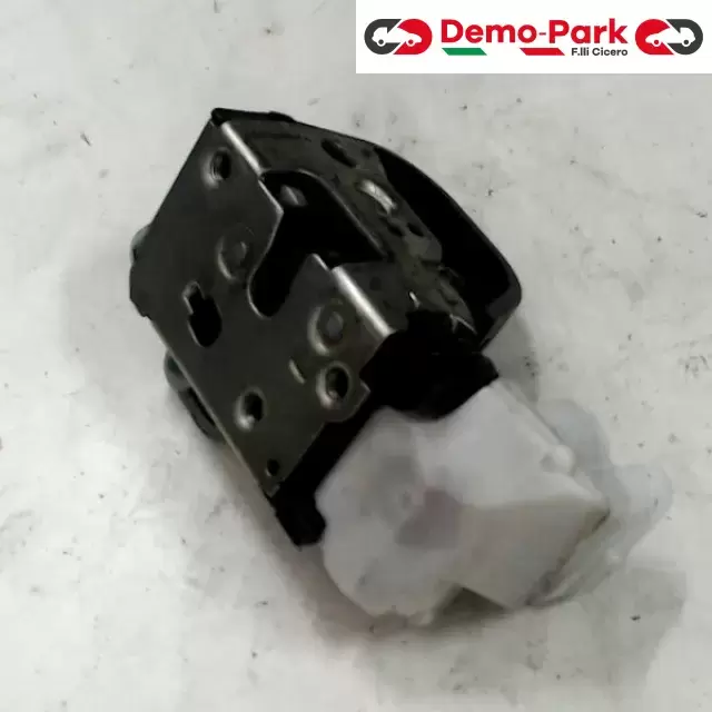 SERRATURA ANT. SX Alfa Romeo 147  0