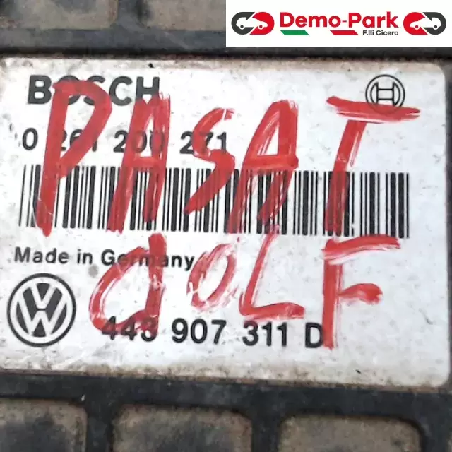 CENTRALINA MOTORE Volkswagen PASSAT - 1.8 BOSCH 0 261 200 271    443.907.311 D 1