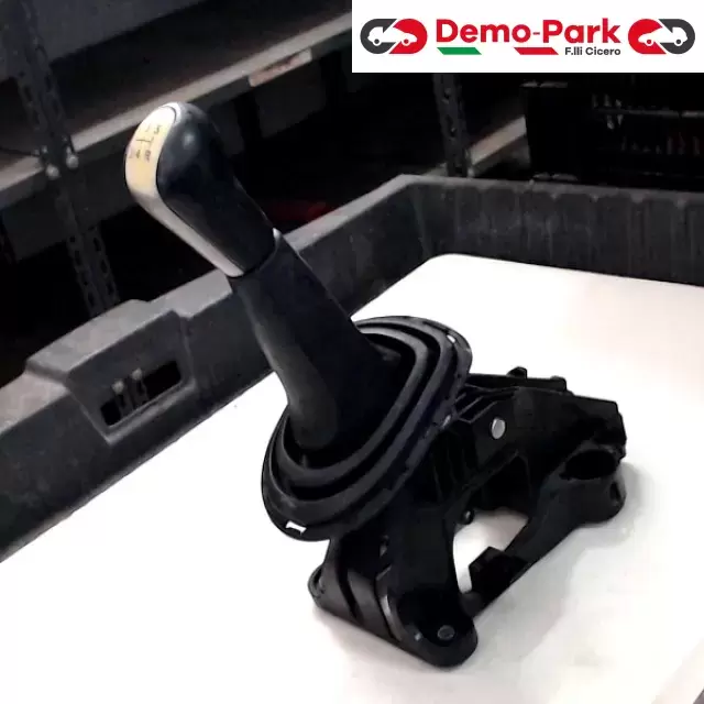 LEVA CAMBIO Toyota YARIS  1