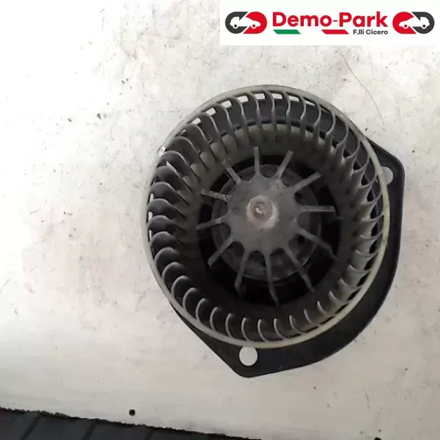 VENTOLA ABITACOLO Lancia Y10  1