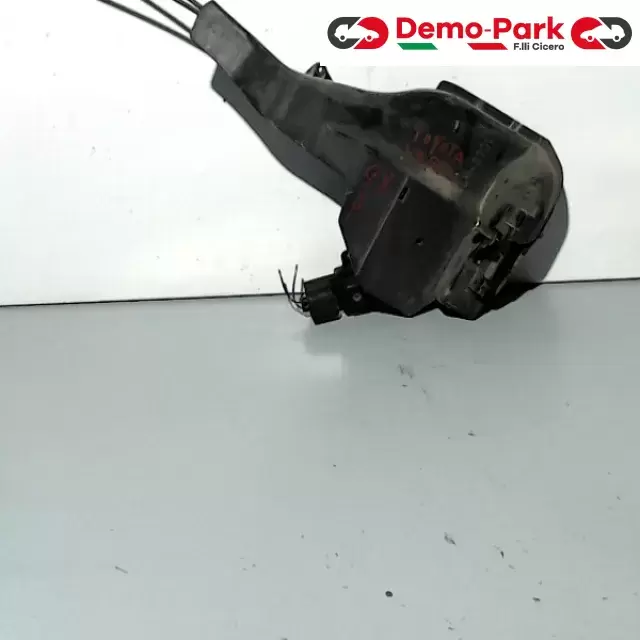 SERRATURA POST SX Toyota AVENSIS VERSO  1