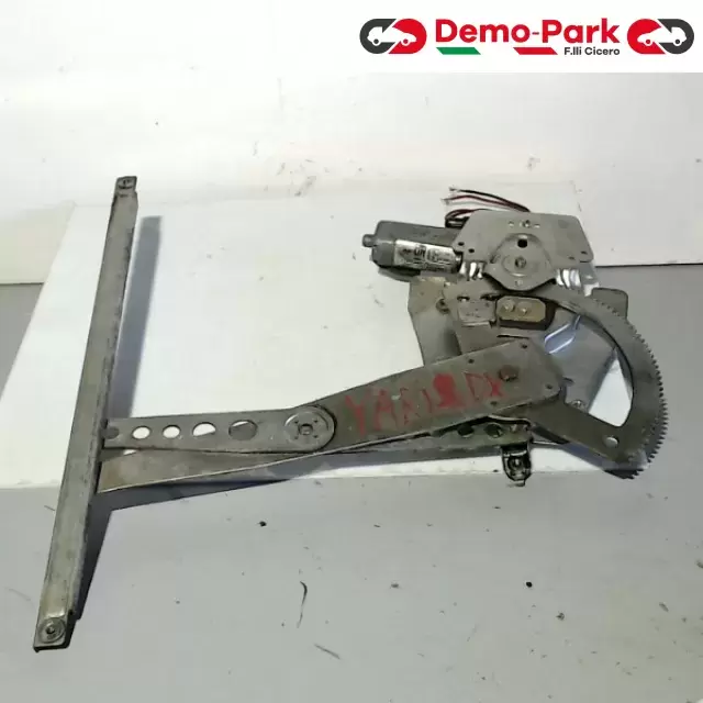 ALZAVETRO ANT. DX Toyota YARIS  0