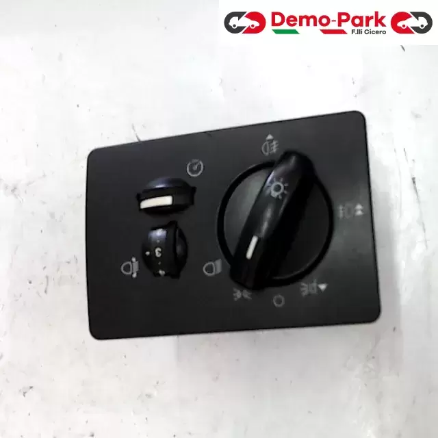 ACCENSIONE LUCI Ford FOCUS  0