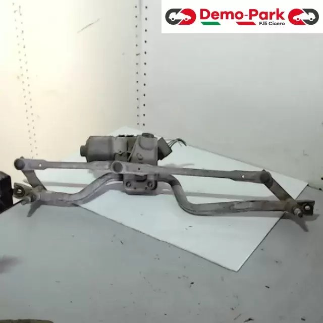 MOTORINO TERGICRISTALLO ANTERIORE Renault CLIO 2° SERIE 0 390 241 519 CHP 0