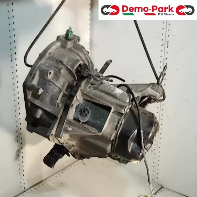 CAMBIO NISSAN MICRA K12 Nissan MICRA K12 820024 2