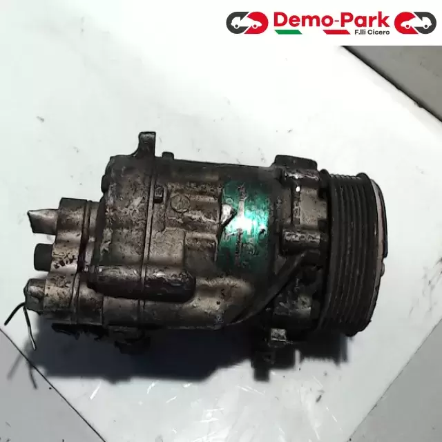COMPRESSORE CLIMATIZZATORE Volkswagen POLO 6N0 820 802 A 7158 0