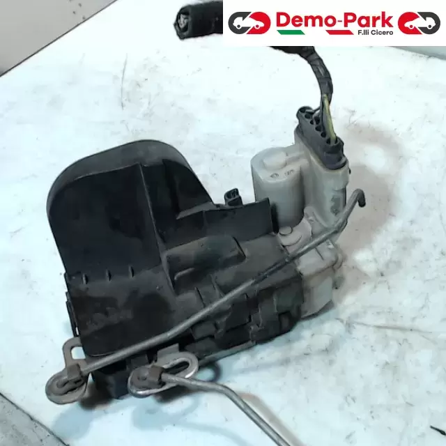 SERRATURA ANT DX 3P Alfa Romeo 147  1