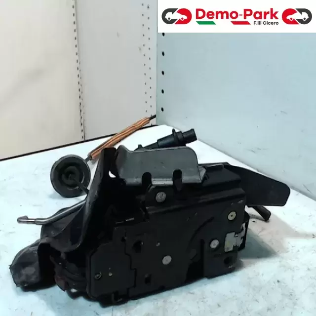 SERRATURA POST DX Audi A4 - 1.9 TDI  1