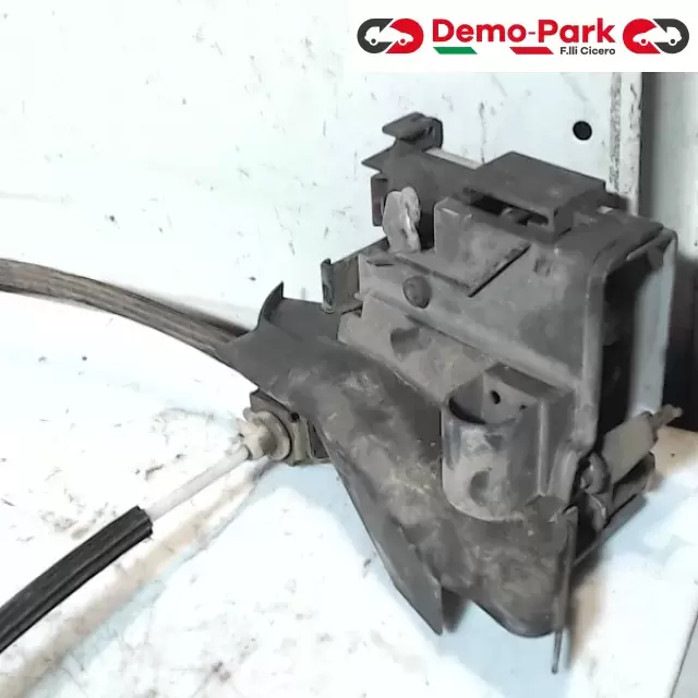 SERRATURA POST DX Audi A4 AVANT 1.9 TDI 8D0 839 016 A  1