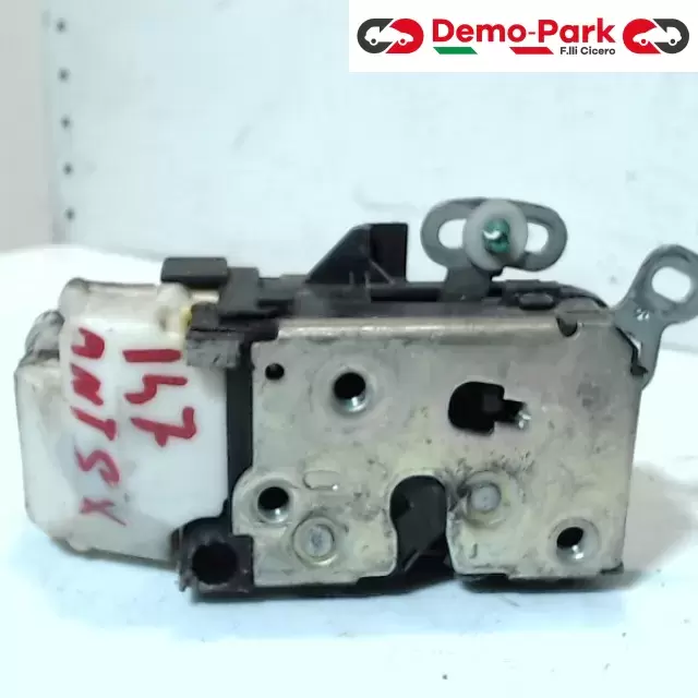 SERRATURA ANT SX  Alfa Romeo 147  2