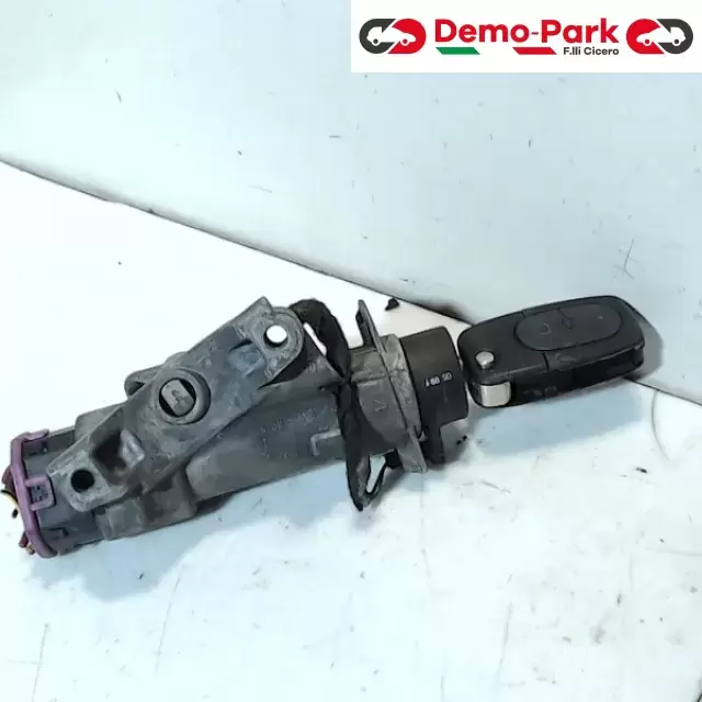 BLOCCASTERZO  Volkswagen PASSAT 1.9 TDI 4B0 905 851 A 1