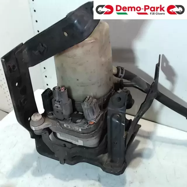 POMPA SERVOSTERZO  Ford FOCUS - 1.6 tdci 4M513K514AD 0