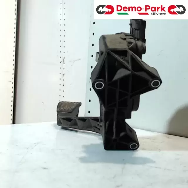PEDALE ACCELLERATORE Fiat PUNTO III SERIE - 1.3 Mjet 46829061 09315 1