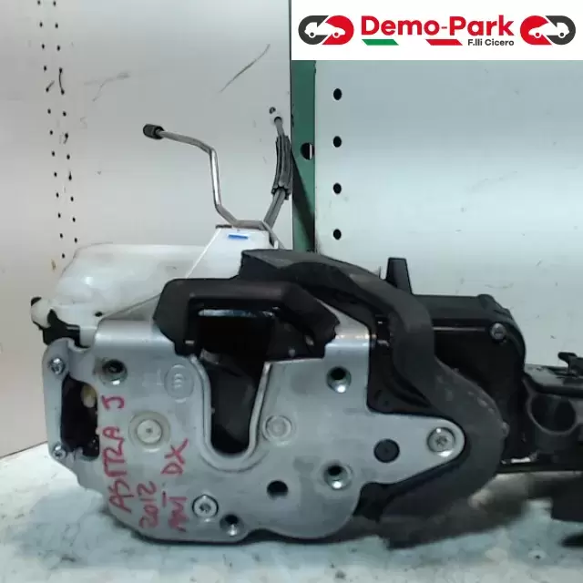 SERRATURA ANT DX Opel ASTRA J  0