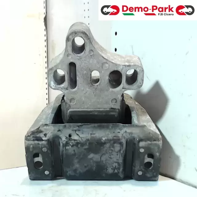 SUPPORTO MOTORE  Volkswagen GOLF 4 - 1.9 TDI 1J0 199 555 1