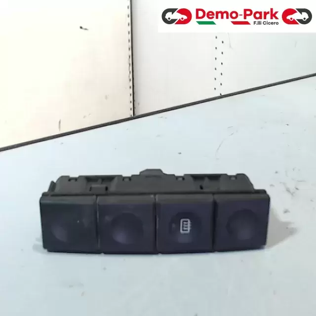 PULSANTE SBRINA LUNOTTO POST. Ford FIESTA V 1.4 TDCI 2S6T18C621AC 0