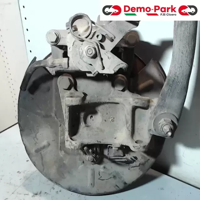 MONTANTE POST. SX Alfa Romeo 147 1.9 JTD  0