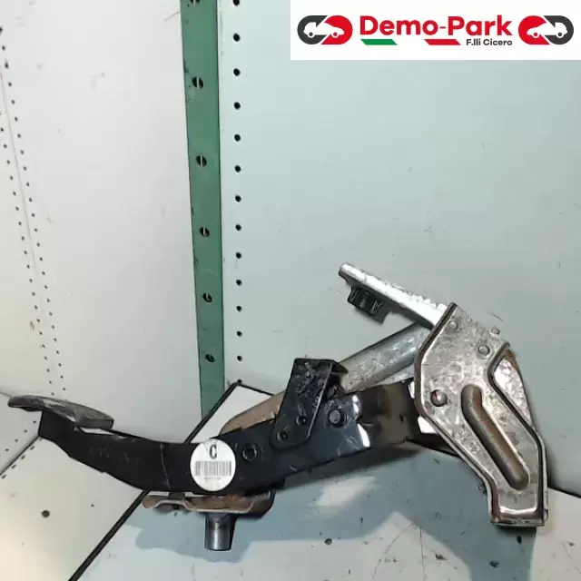 PEDALE FRIZIONE  Nissan QASHQAI 2.0 DCI E001U50X11 2